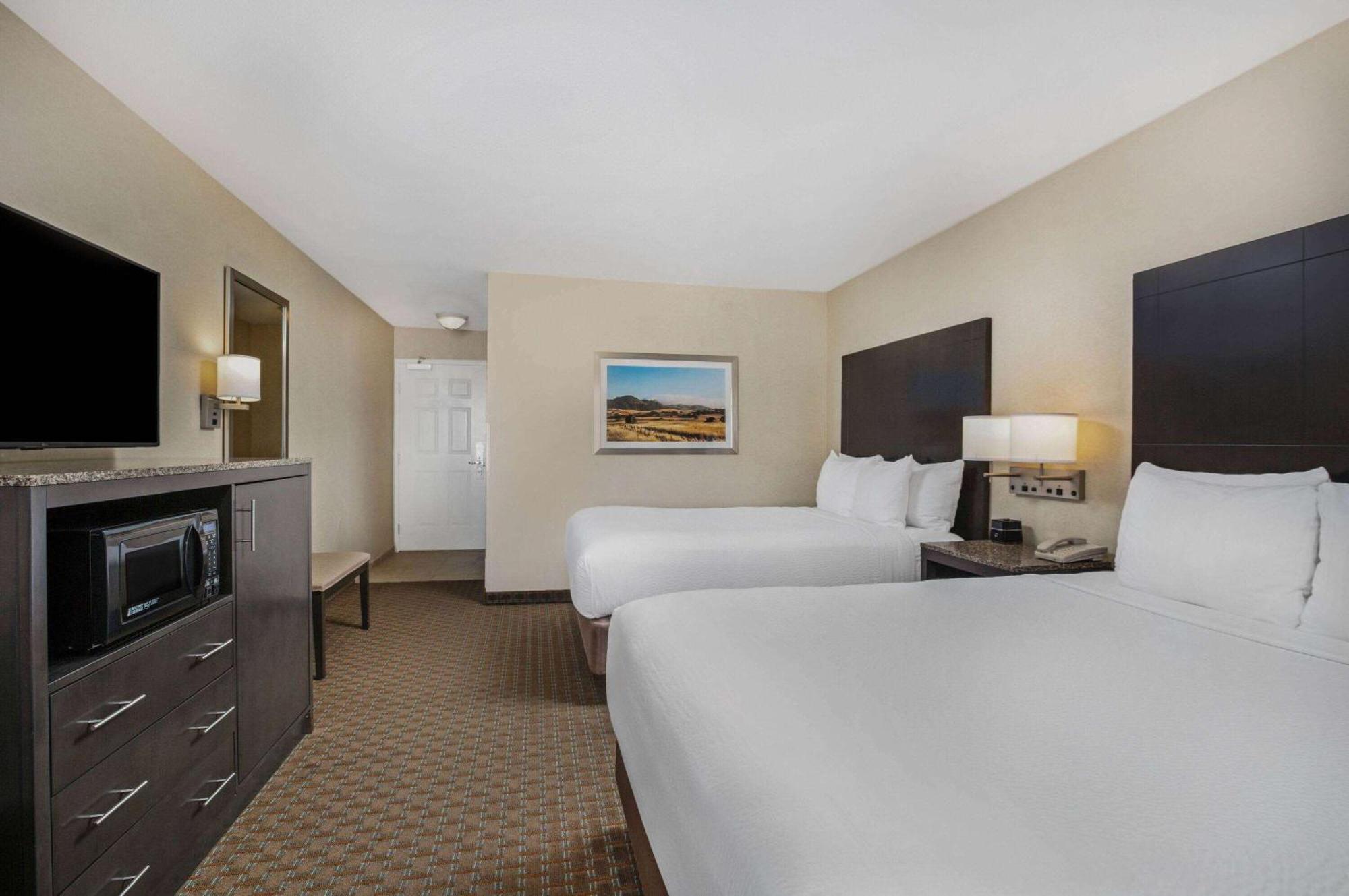 La Quinta By Wyndham Paso Robles Hotel Exterior foto