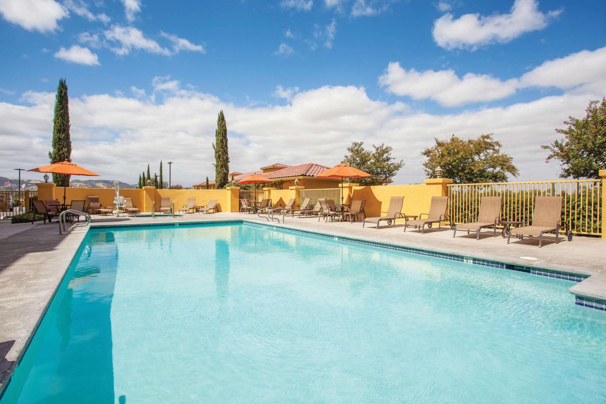 La Quinta By Wyndham Paso Robles Hotel Exterior foto